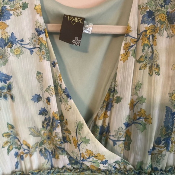 Taylor Three Quarter Sleeve Floral Dress Sz S - Picture 4 of 16